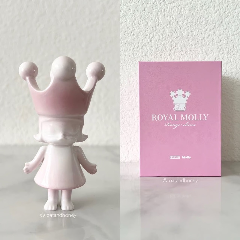 Royal Molly Rouge Figurine